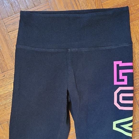 PINK Victoria's Secret Black Yoga Leggings Size Medium - Picture 4 of 10